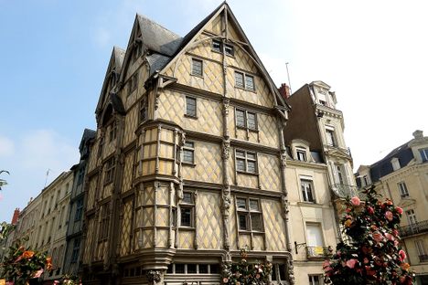 La Maison d'Adam (Adam's House)