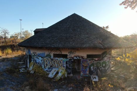 One of the Huts located in the Zoo