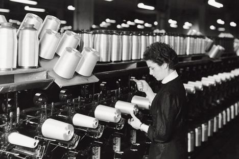 Worker at SNIA Viscosa, 1953
