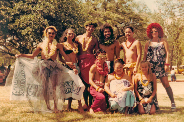 Queen's Surf beachgoers, c 1980