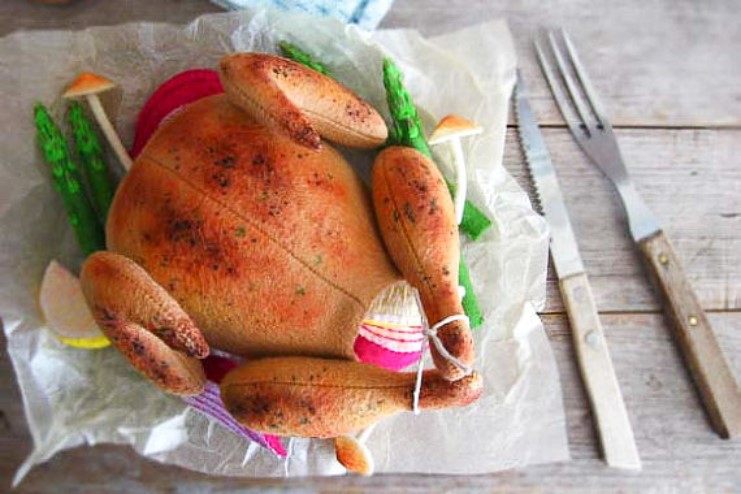 A roast chicken (with detachable parts.)