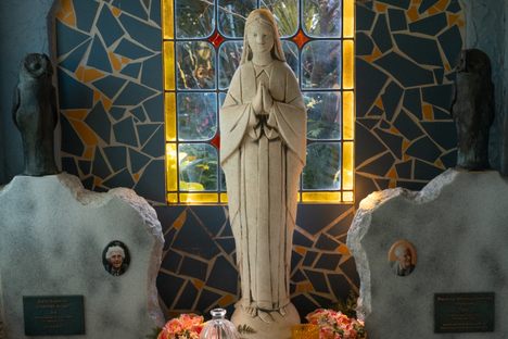 altar