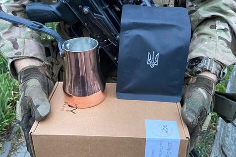 Granovskiy is sending custom-made cezve pots to soldiers.