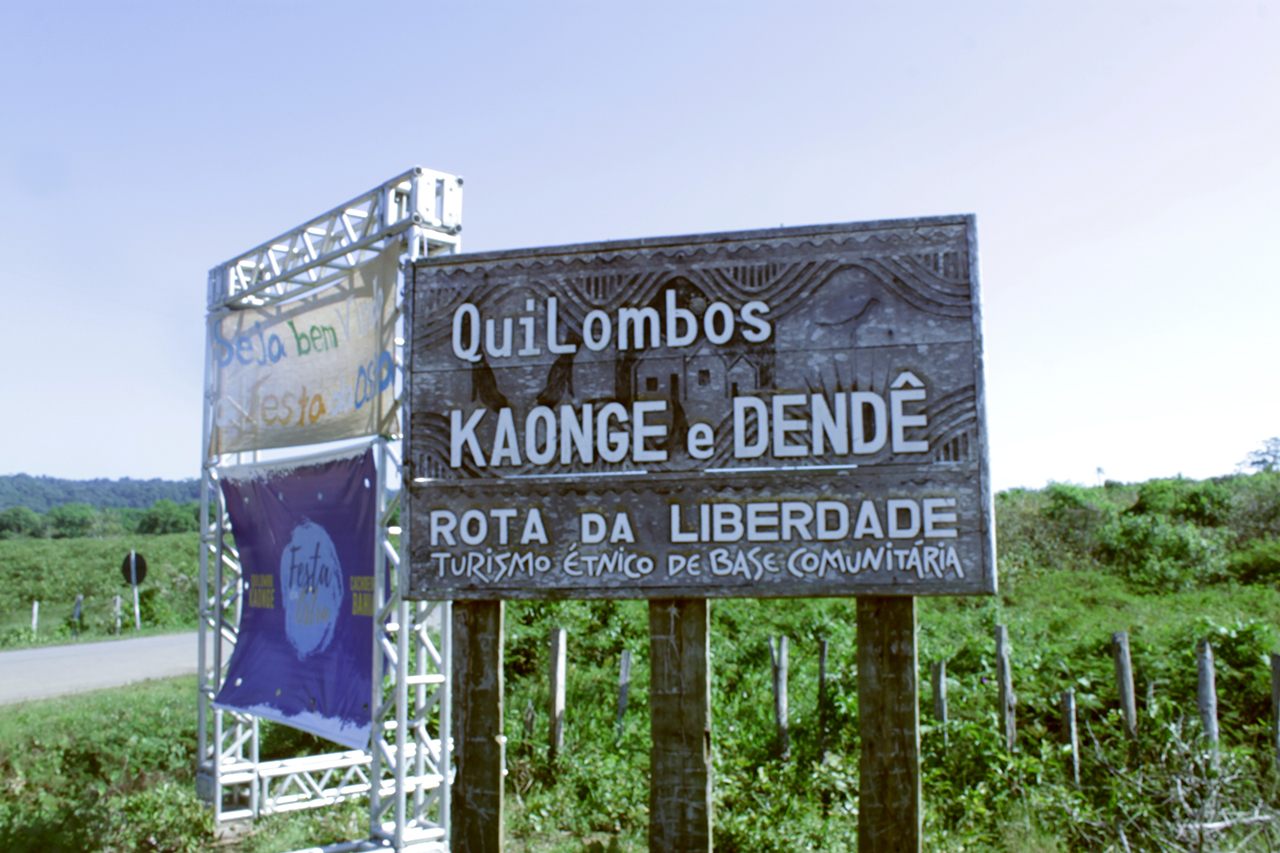 Once a hidden refuge for formerly enslaved people, Kaonge now announces its oyster festival with prominent signs.