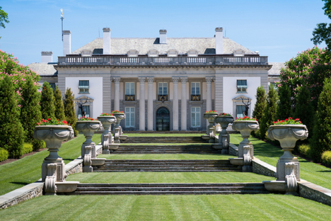 Nemour Mansion's Beax-Arts facade.