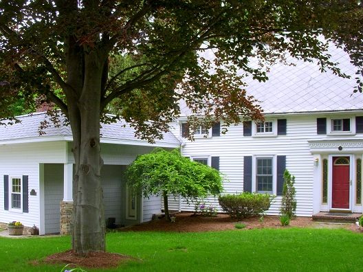 Nancy Heywood Richmond's house, outside of which sits a marker commemorating Poe's readings there between 1848 and 1849.