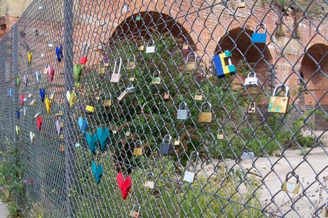 Shoreditch love locks fence