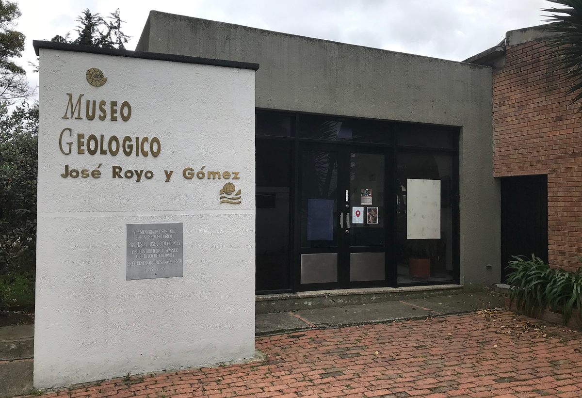 Museo Geológico Nacional José Royo y Gómez Bogotá, Colombia Atlas