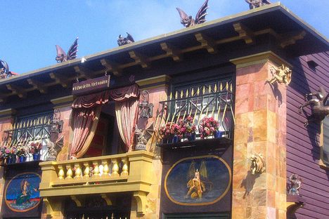 Yes, there are winged women riding dragons.