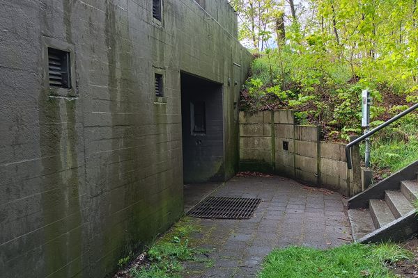 Command bunker at Ijsselinie.