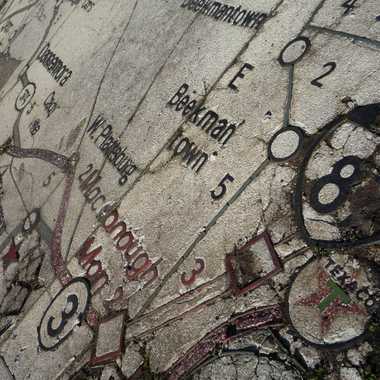 纽约国家馆(明天的帐篷)的德士古地图水磨石马赛克瓷砖地板细节，2009年