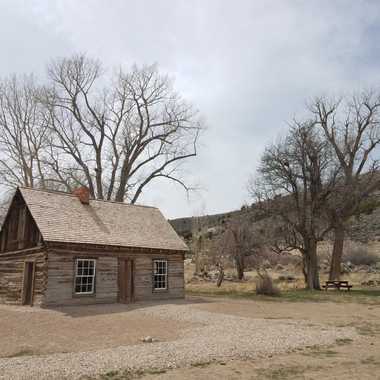 Exterior of the cabin.
