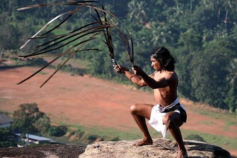 India’s Deadly, Flexible Whip Sword Takes Years to Master