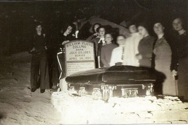 Tourists to Floyd Collins' coffin in Crystal Cave