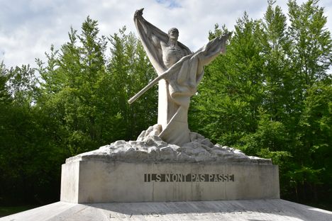 Le mémorial de Mort-Homme.