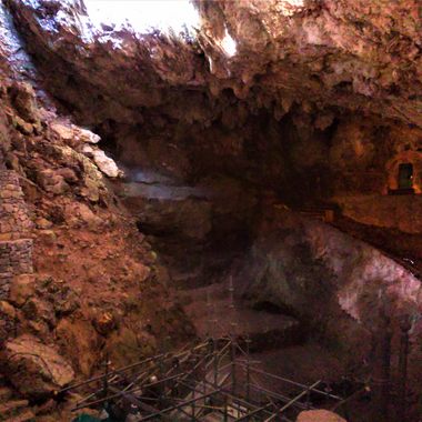 Castillo Cave, entrance