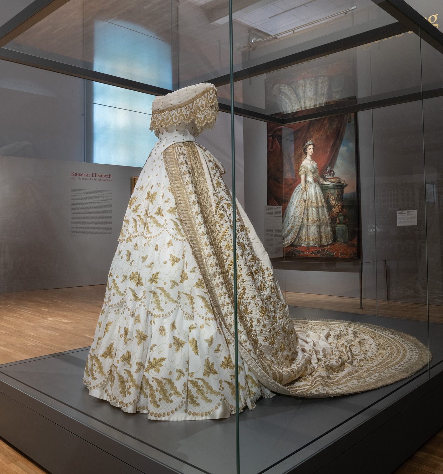 Chinese Empress Wedding Gown