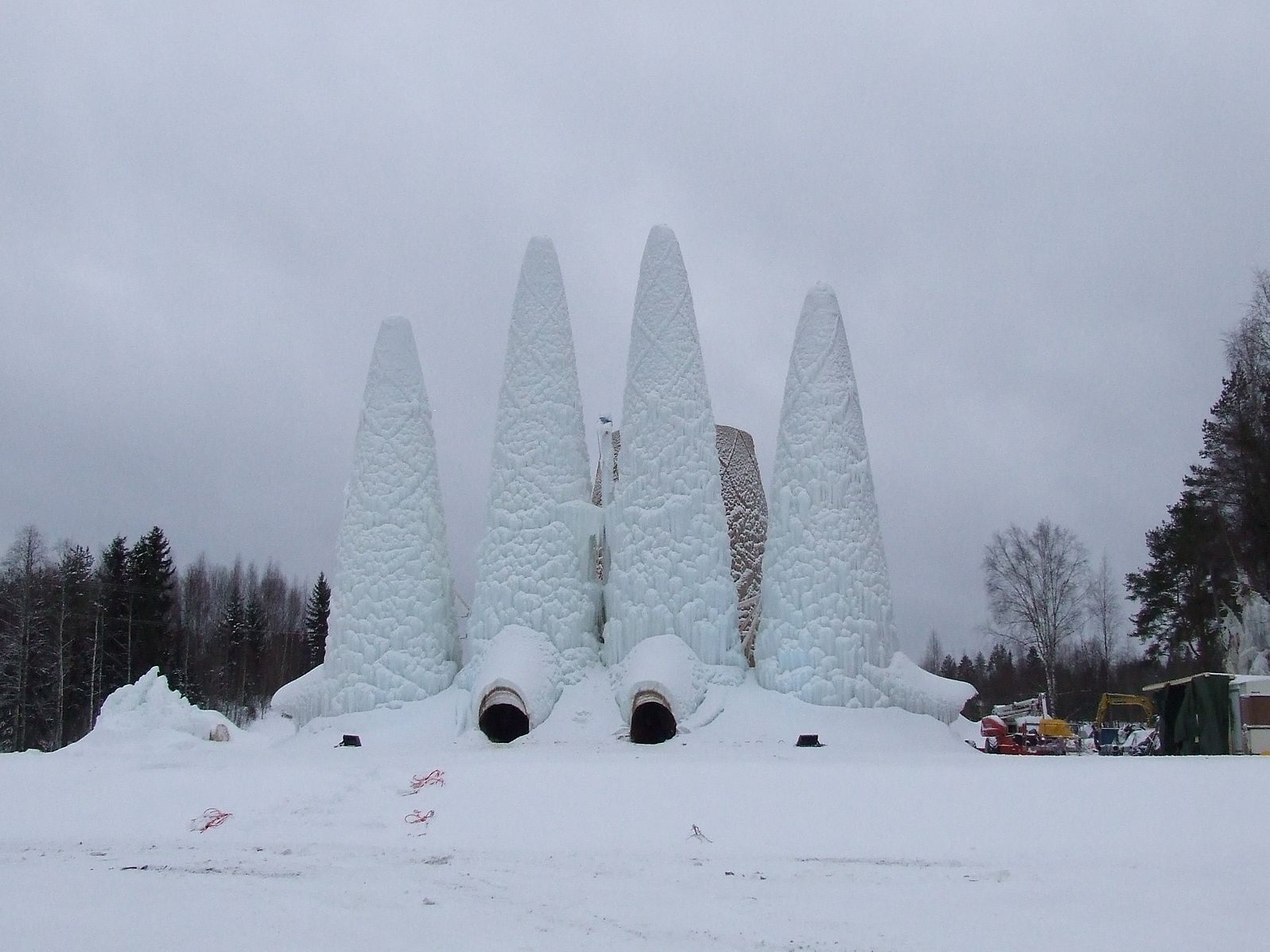 2014's project, the Sagrada Familia in Ice.