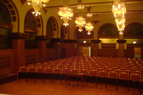Ganz Hall