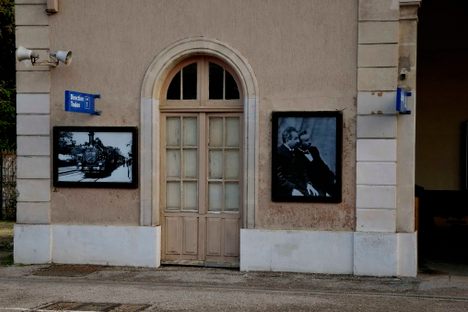 The La Ciotat station in 2010, commemorating the film.