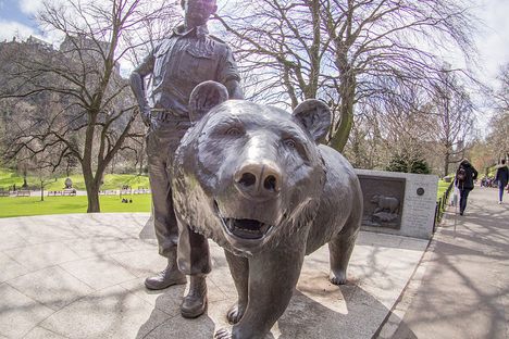 10 Adorable Bronze Animal Statues That You Will Want To Hug
