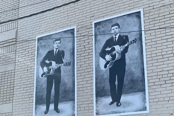 Everly Brothers Monument, Central City, KY.