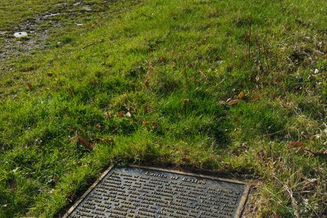 Lands of Exiles plaque in an Oxfordshire field 2018