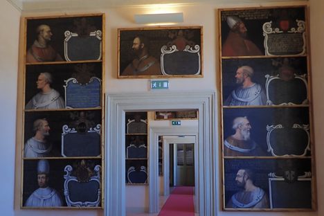 The Papal Gallery.