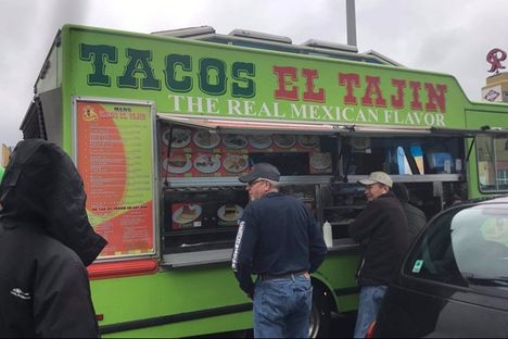 A Seattle Taco Truck Opened in the Middle of a Highway Traffic Jam