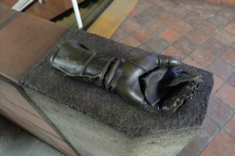 'Glove Cycle'