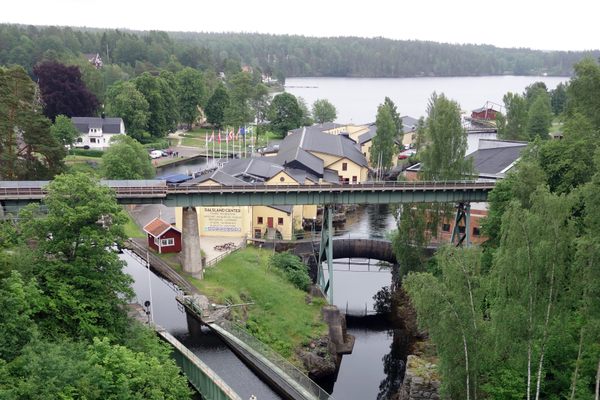 Håverud Aqueduct and the railway bridge.