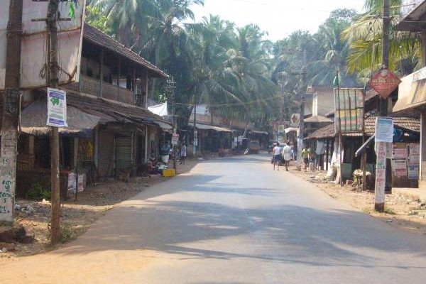 A street in Kodinhi, “village of twins.”