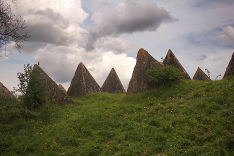 Bekesbourne Tetrahedra Field