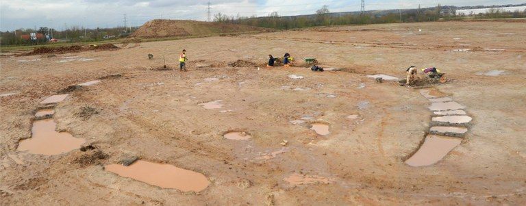 The cauldron enclosure near the end of the excavation. 