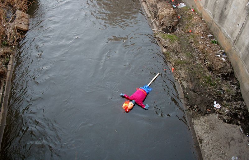 A Morena effigy in
