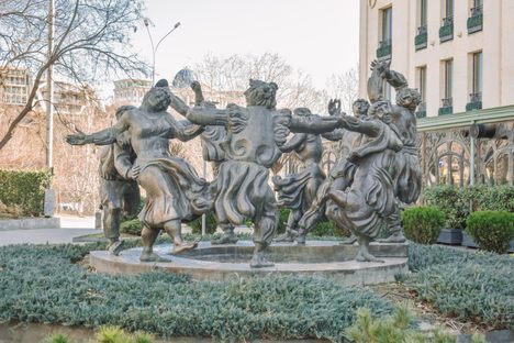 Berikaoba Sculpture Group