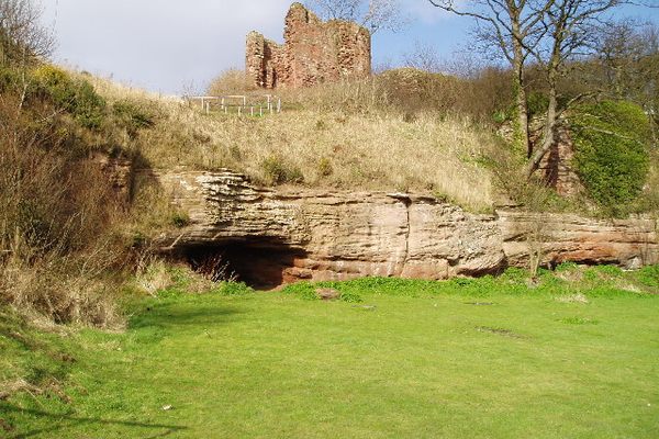 Macduff’s Castle and the Wemyss Caves.