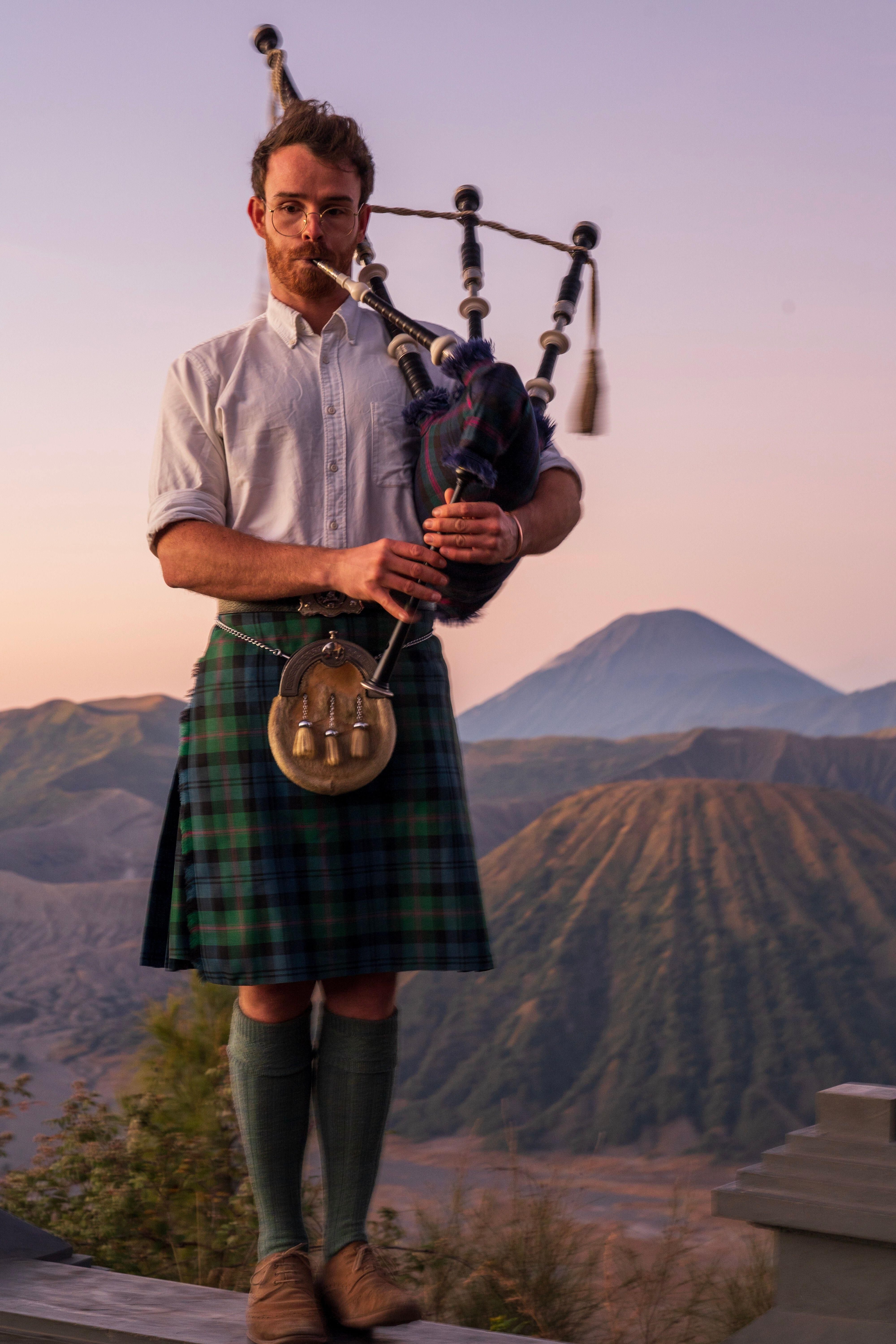 Bagpiper High-Res Stock Photo - Getty Images