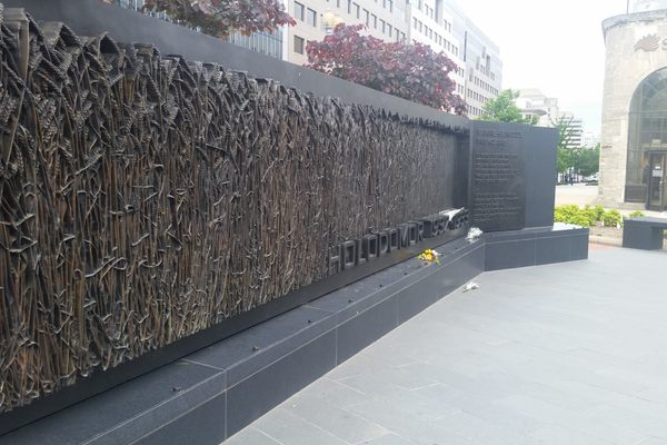 A receding field of wheat memorialized in bronze.