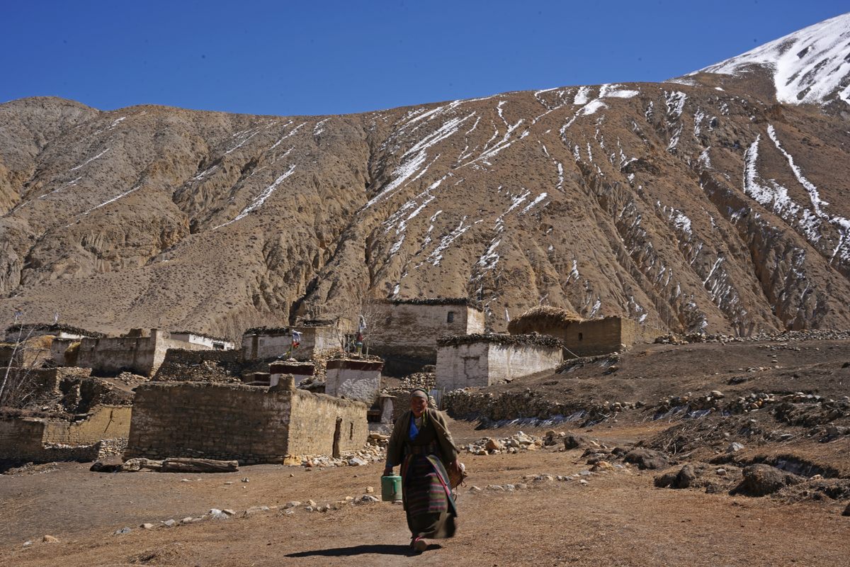 The same rammed-earth technique used to construct the region's religious buildings has been used for housing in places like the settlement of Dhye.