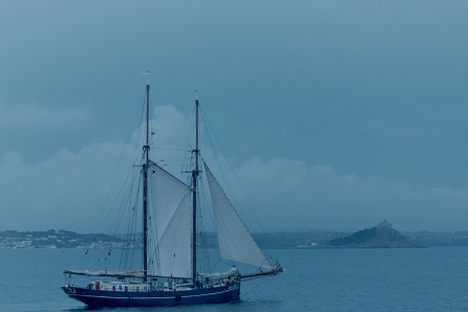 The De Gallant at sea. 