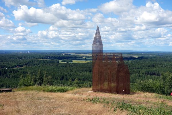 The Kvarntorp Pile offers a spectacular view over the surrounding landscape.
