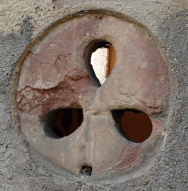 A hagioscope in a French church.