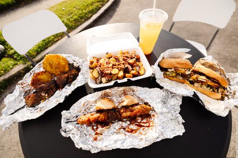 Los Pinchos serves a variety of dishes, all of which put barbeque front and center.