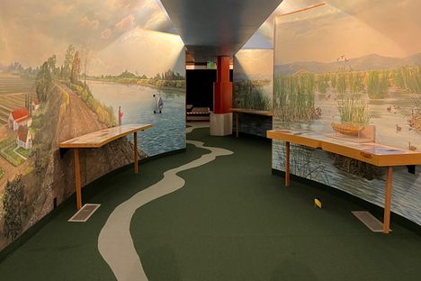 Entrance from upstairs 