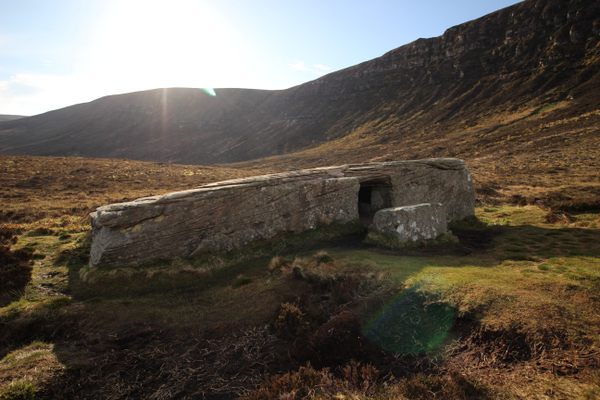 Dwarfie Stane