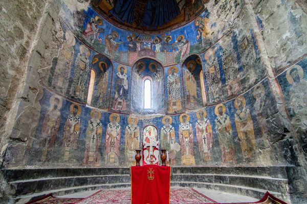 Altar and murals.