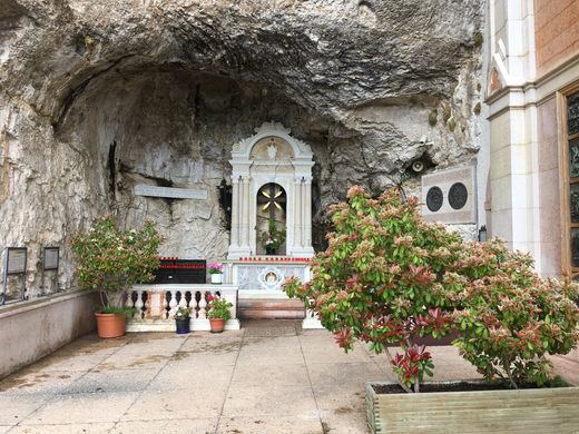 Santuario Madonna della Corona