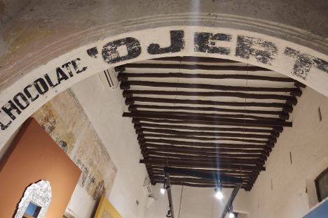 Chocolate 'OJERT' Mural Advert