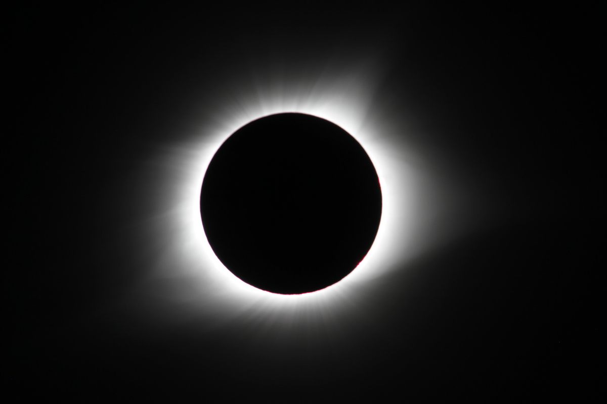 The sun disappeared for a few minutes.